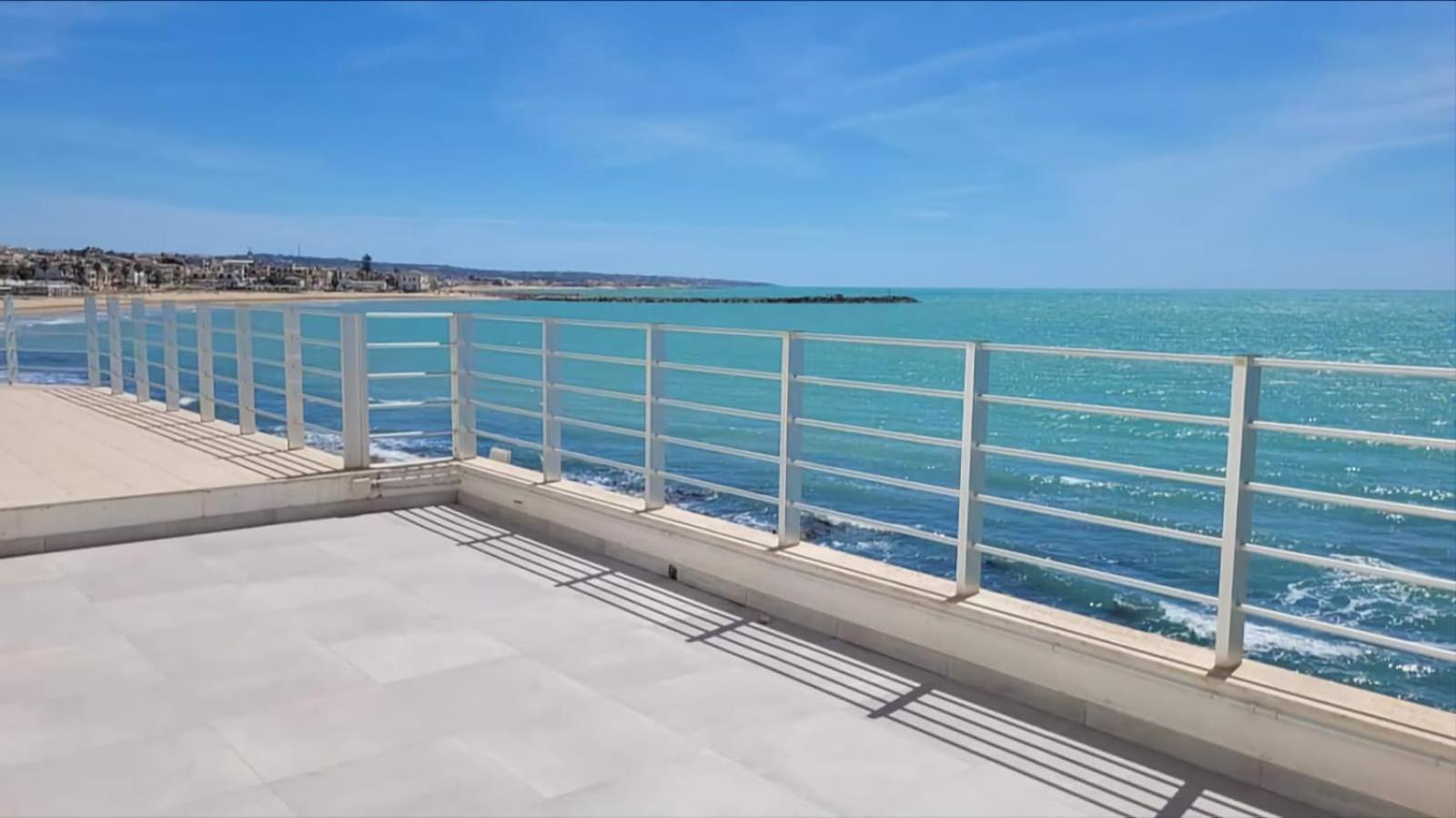 Hotel Acquamarina دونّالوكاتا المظهر الخارجي الصورة